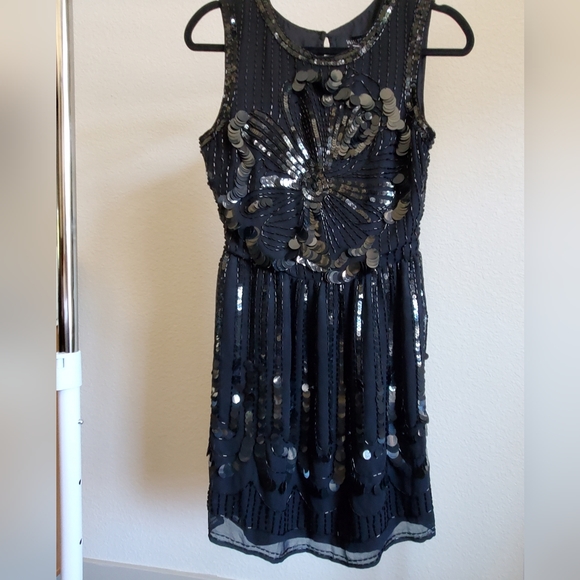 Black dress by Walter Baker Evening - Picture 4 of 15
